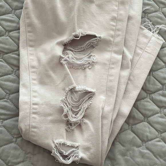 Blush mid rise distressed ankle jeans - Picture 4 of 4